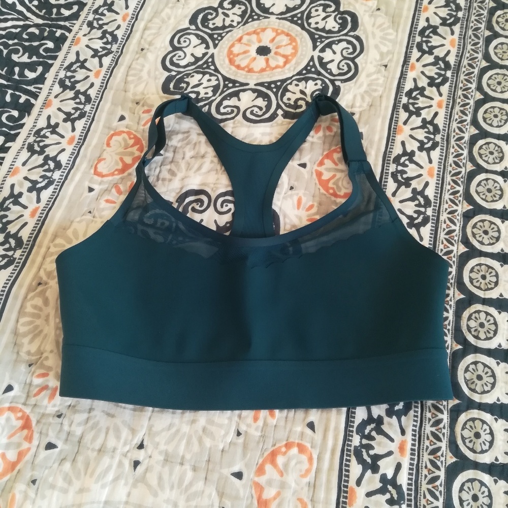 Victoria Sport sports bra